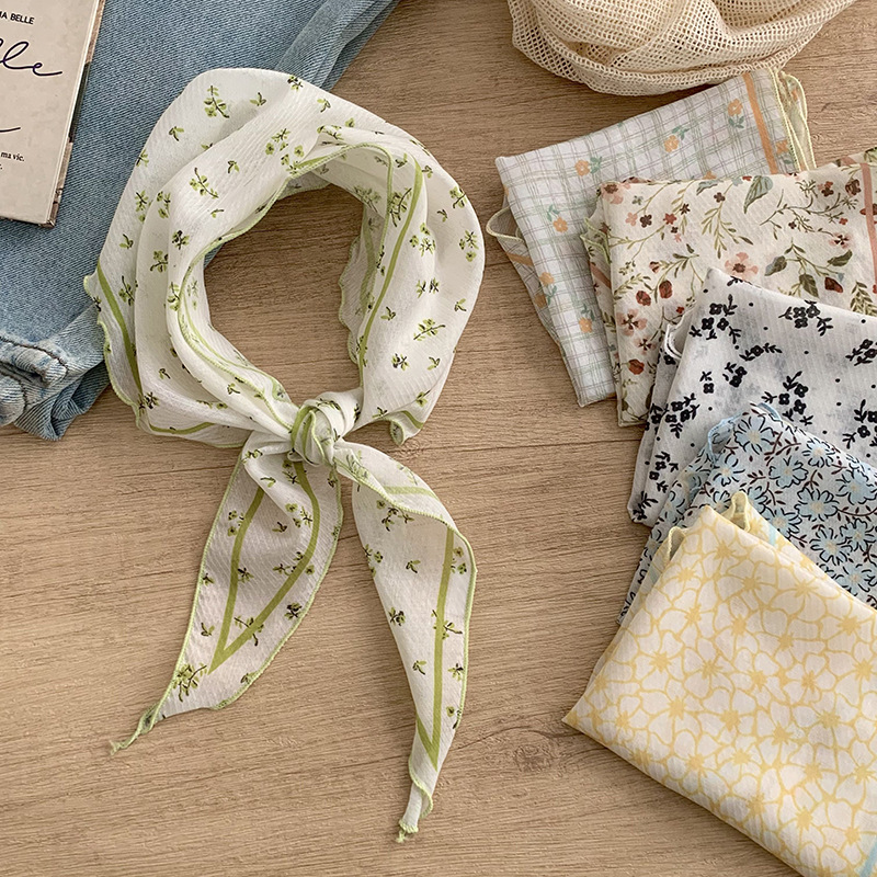 Travel Accessories Neck - 여성을위한 경량 예술적 작은 꽃무늬 삼각형