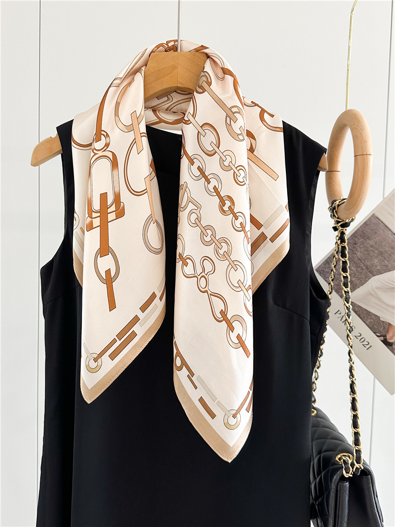 여름 실크 작은 스카프 여성 봄 숄 스퀘어 반다나 헤어 - Travel Accessories Neck 리뷰 및 가격